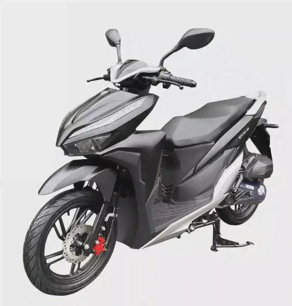 Скутер для взрослых VENTO Inferno 150 (replica Honda Click) Серебристый матовый / Черный, 10.8 лс, коробка Вариатор, 4-х тактный одноцилиндровый двигатель, взрослый бензиновый байк