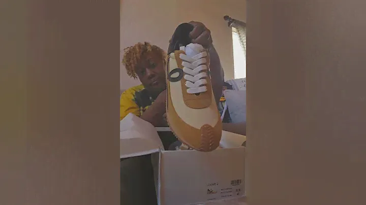 Unboxing my LOEWE Sneakers!! enjoy