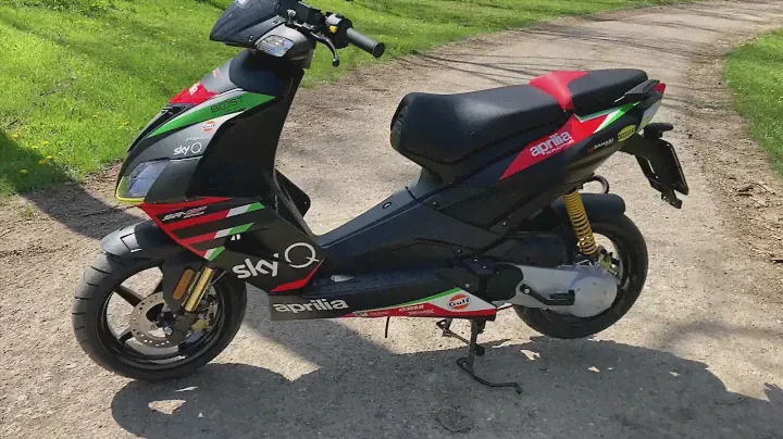 Aprilia sr 50 r gp replica