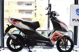 Скутер Aprilia SR 50 R гоночная модификация Евро 4 Replica пробег 0 км New Bike черный