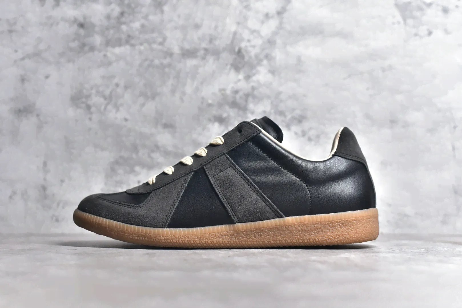 LJ batch Maison Margiela Calfskin Replica Black Gum-0