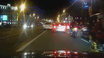 По ночной Москве / Moscow Never Sleeps (x6)
