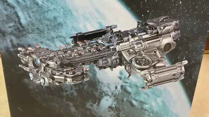 Dark Horse Deluxe Starcraft Terran Battlecruiser Ship Collectible Replica Figure