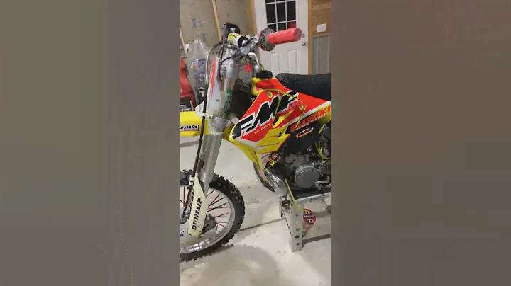 Walk around before tear down on my cheap 2001 rm 250!