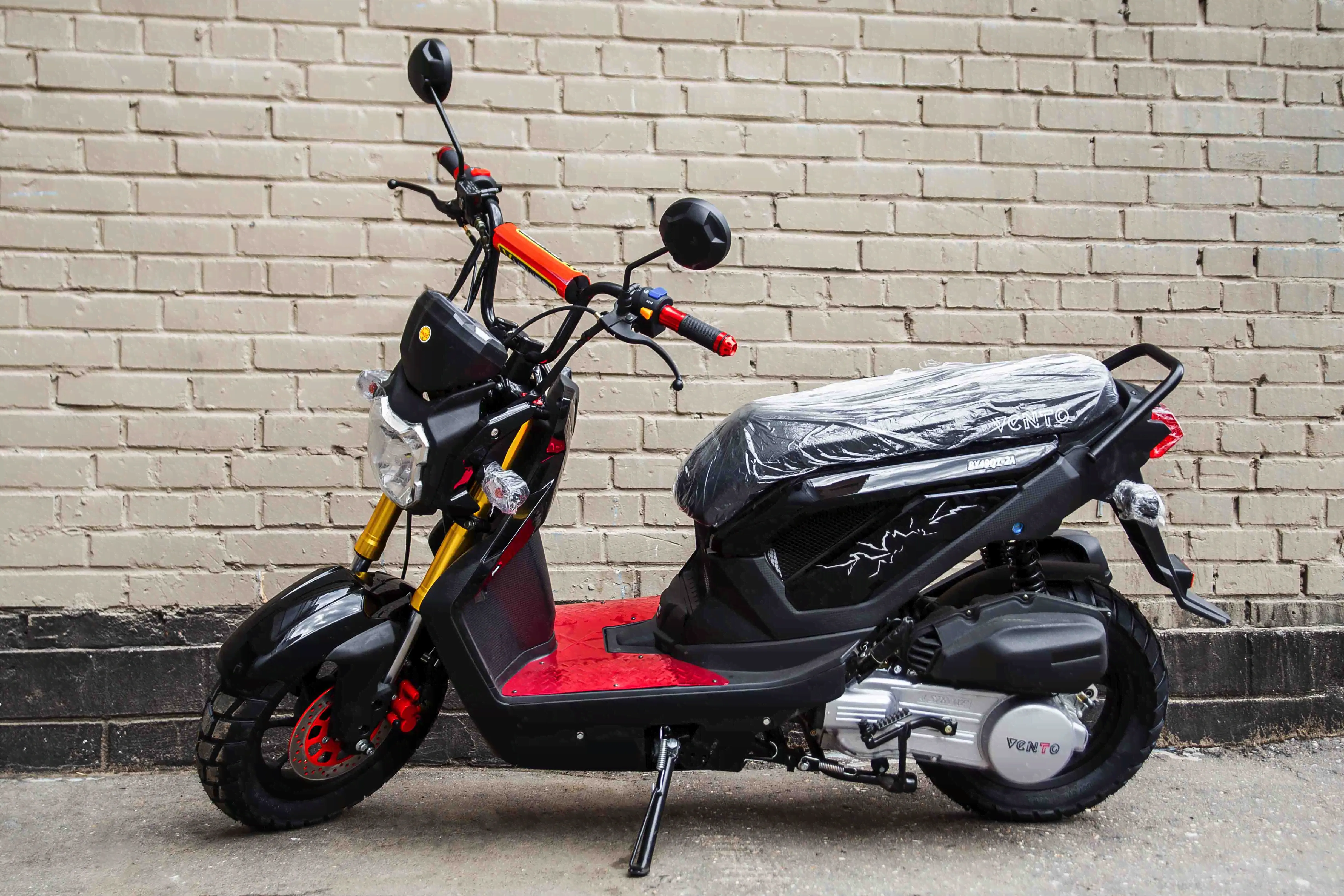 Скутер VMC Naked 49/150 (Honda Zoomer Replica) (Черный)-0