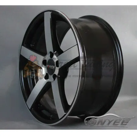 Новые диски Vossen CV3 Replica R18 5X114,3 ET38 J8,5 черный глянец + серебро