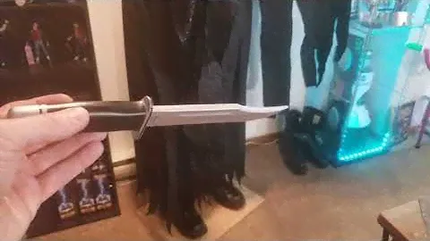 Scream Replica Buck 120 Knife