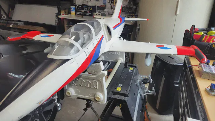 AeroFoam Red Blitz L-39 Albatros 105mm V2 RC EDF Jet PNP - Unboxing from Banana Hobby